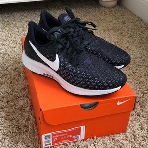 Women’s Nike Zoom Pegasus 35 Size 7.5